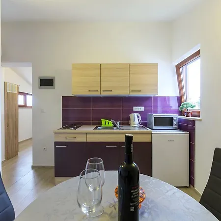 Suzi Apartamento *
